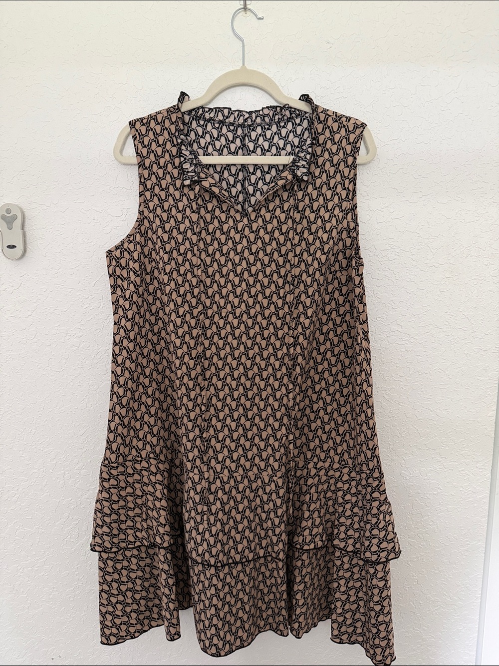 Sleeveless Brown Patterned V-Neck Dress